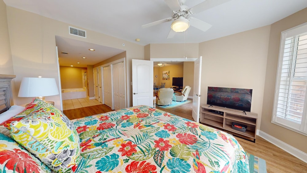 Desoto Beach Club 102