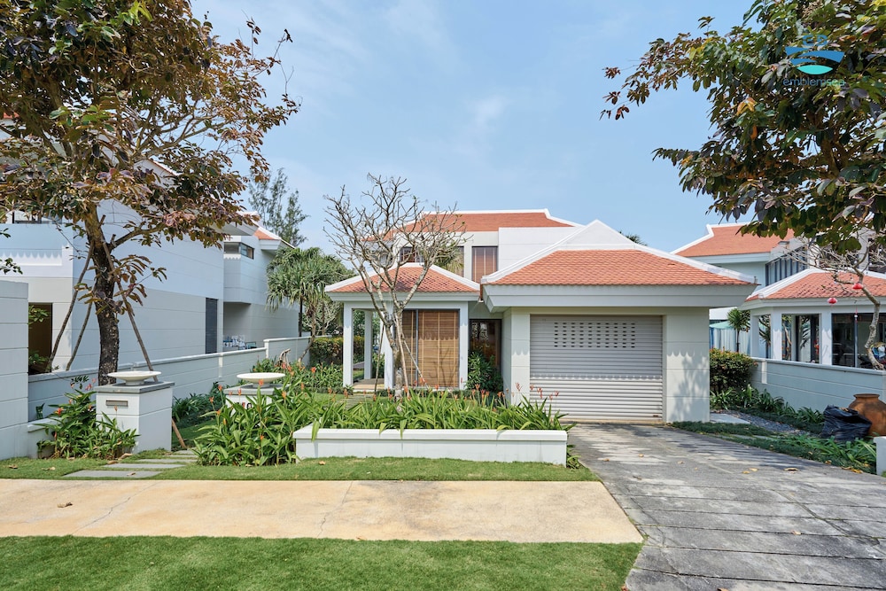 Private Swimming Pool 3-Bedroom Villas