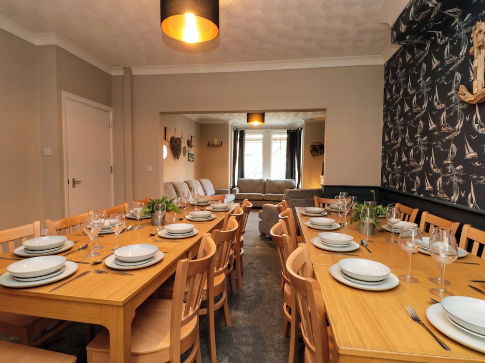 Sail Lodge