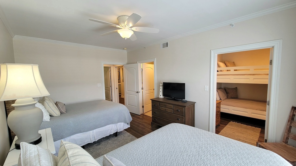 Desoto Beach Club 102