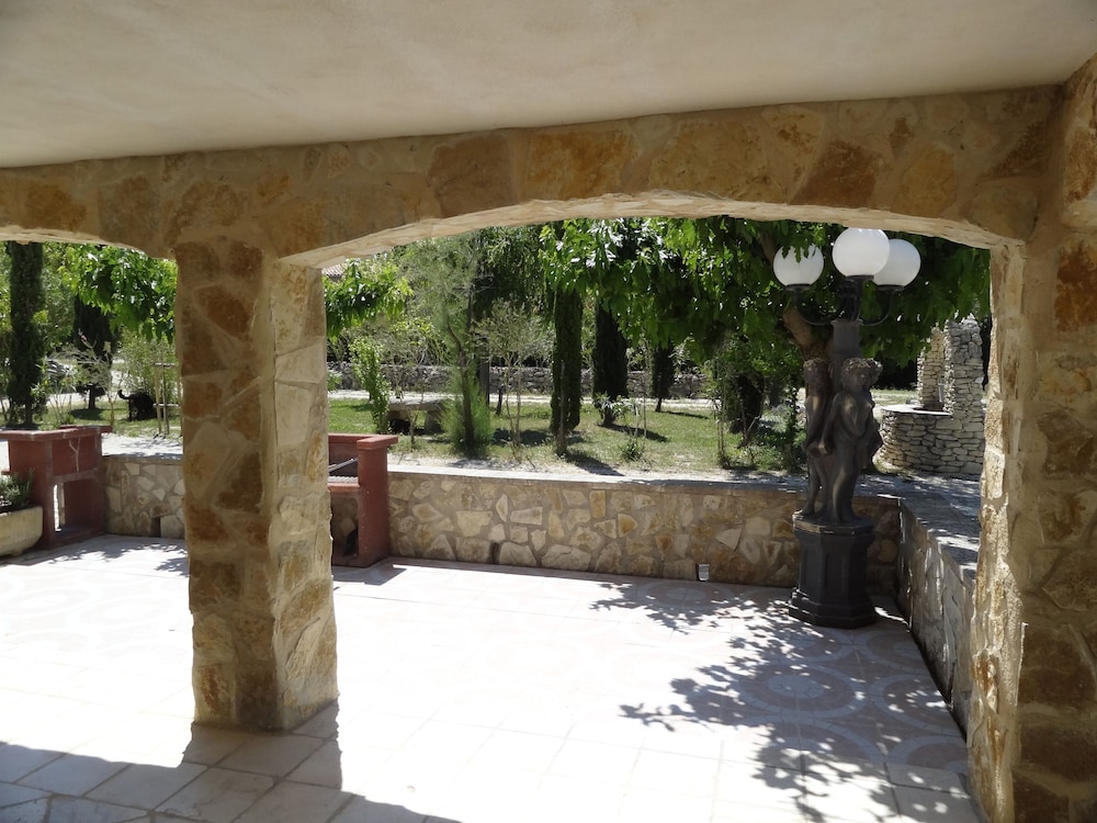 Locations des Alpilles