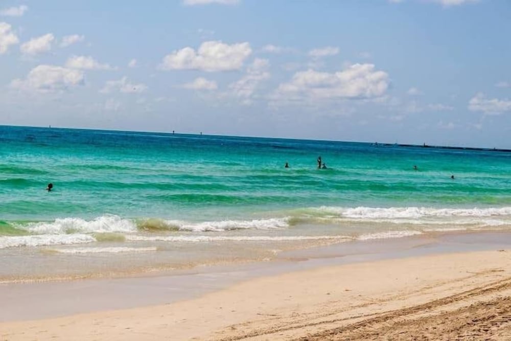 2 bedroom 2 bath apt in South Beach