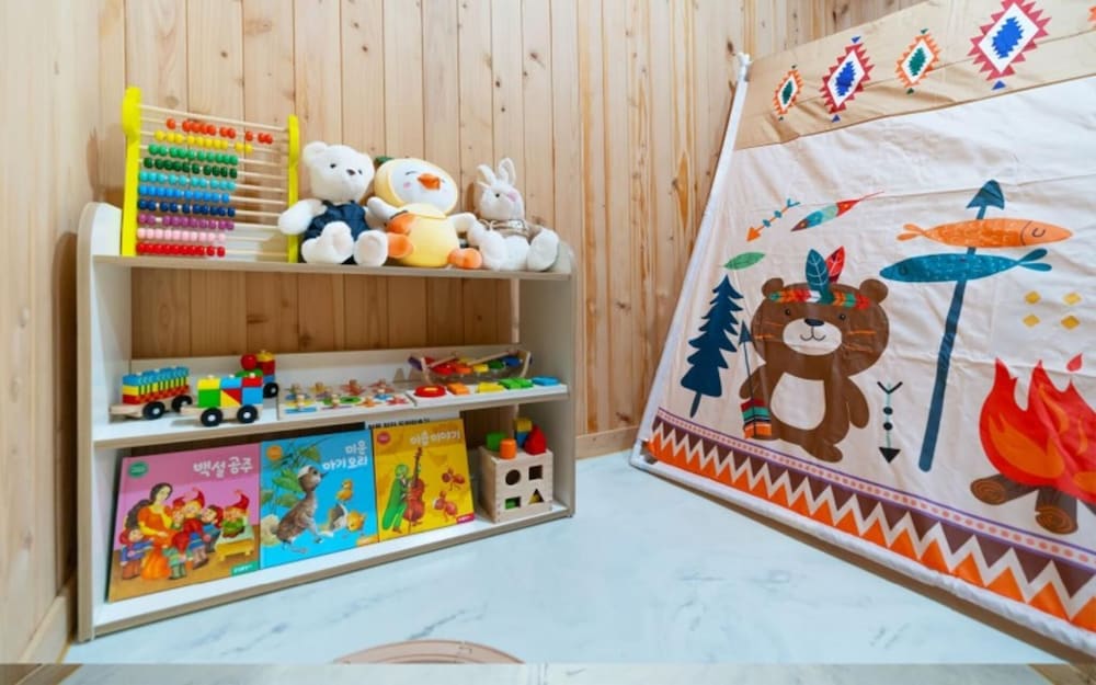 Gyeongju on the Moon Kids Pool Villa view 3