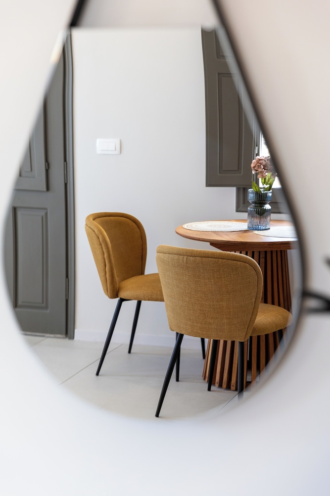 Niabelon Suites