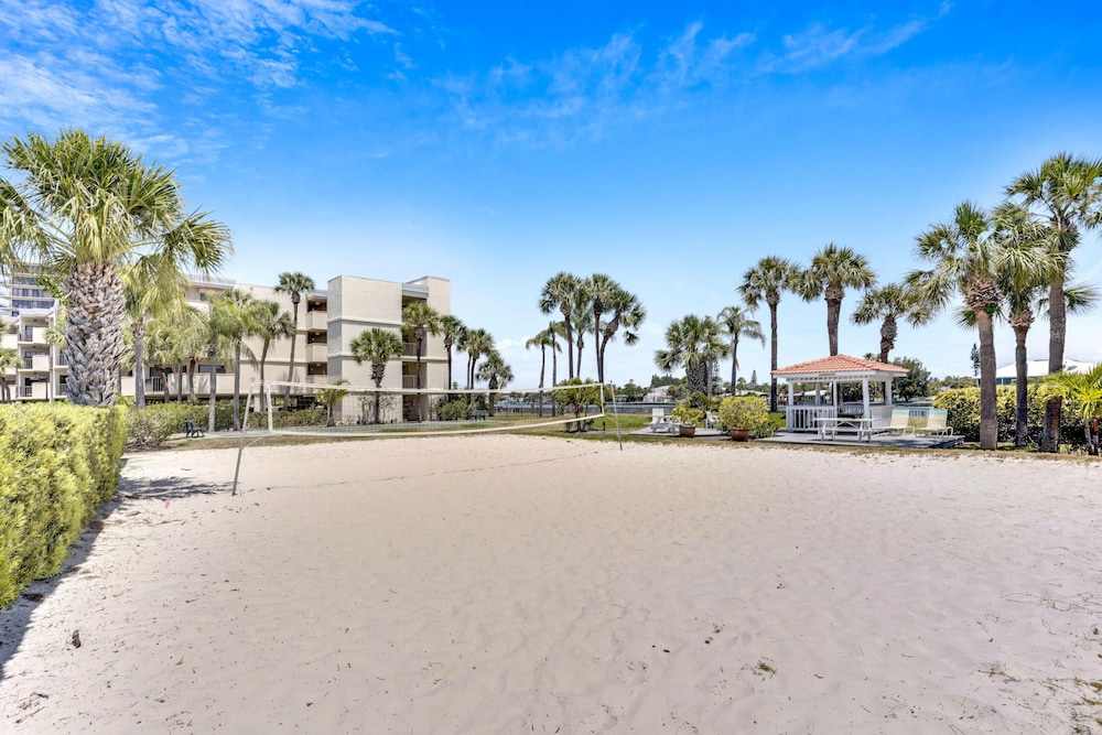 Land's End 7-203 Beach Front - Premier
