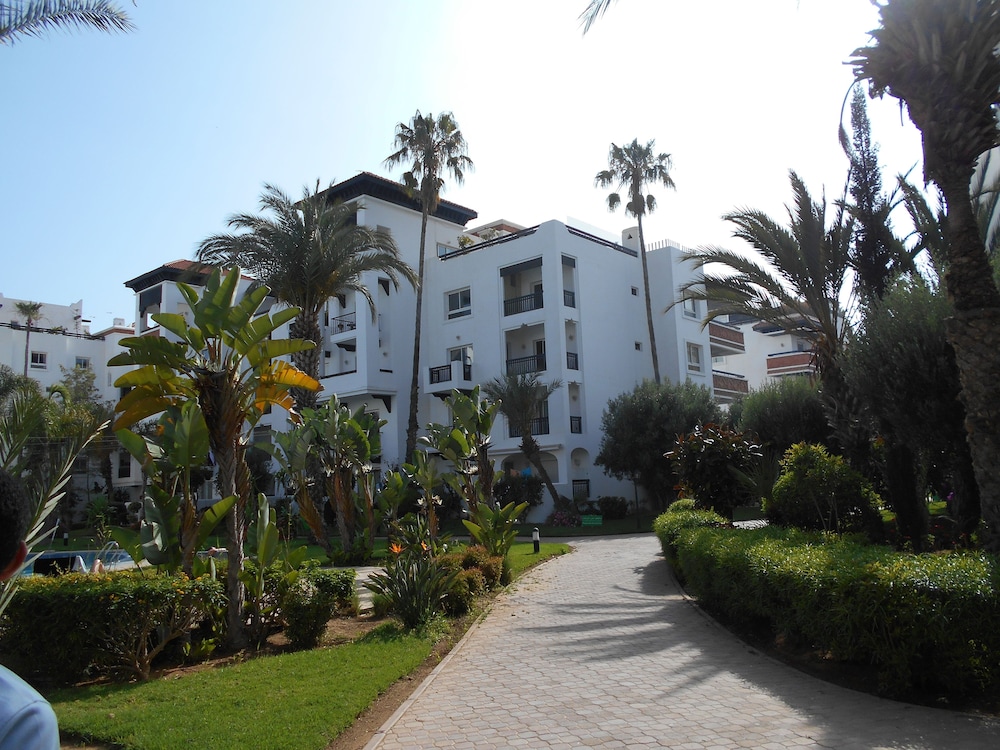 Lovely two Bedroom Apartment Ref T24302 view 5