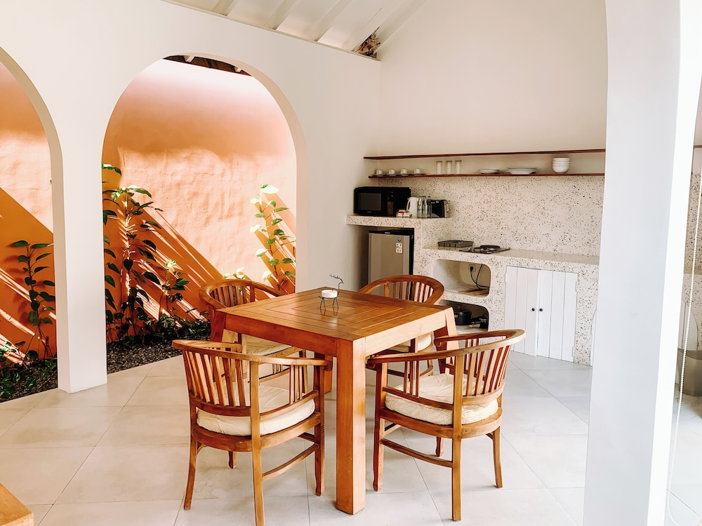 Lovely 2BR Villa Close to The Beach