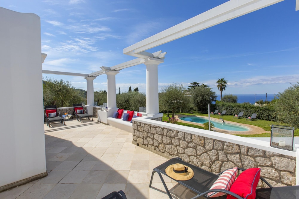 Villa Serenity Garden Pool view 2