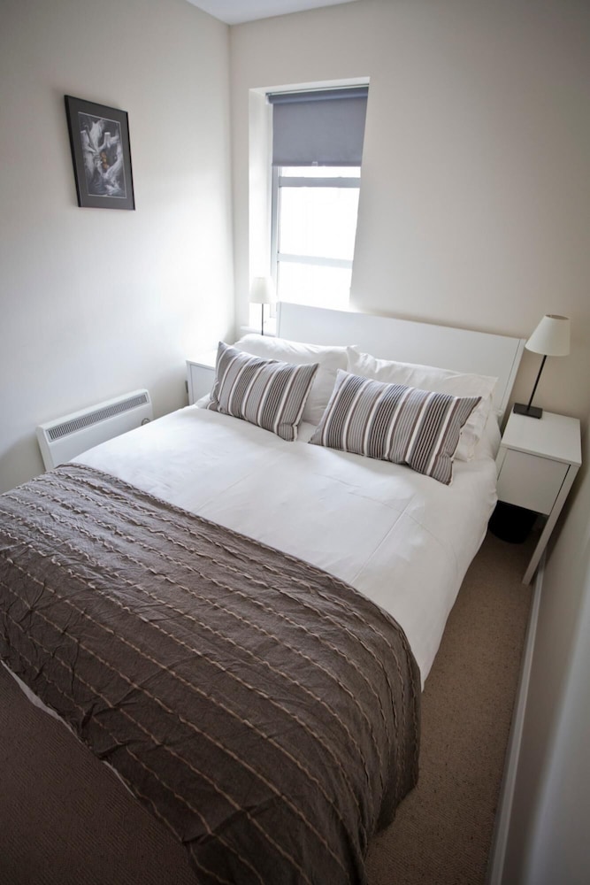 2 Bed 2 Bath Central Ipswich Parking 2nd Flr view 5