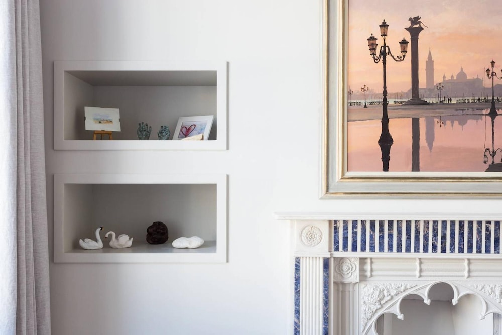 Spectacular Unique 4bed House in Pimlico