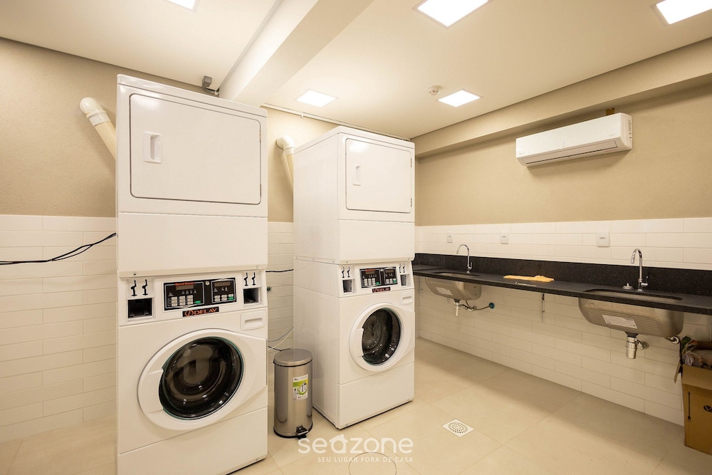 Apart With Self-check-in, Setor Noroeste Roe210