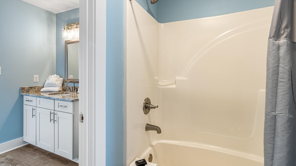 Dreezy's Hideaway by Southern Vacation Rentals