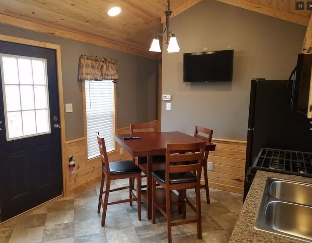 Dodge City Vacations - Dodge City KOA - Property Image 4