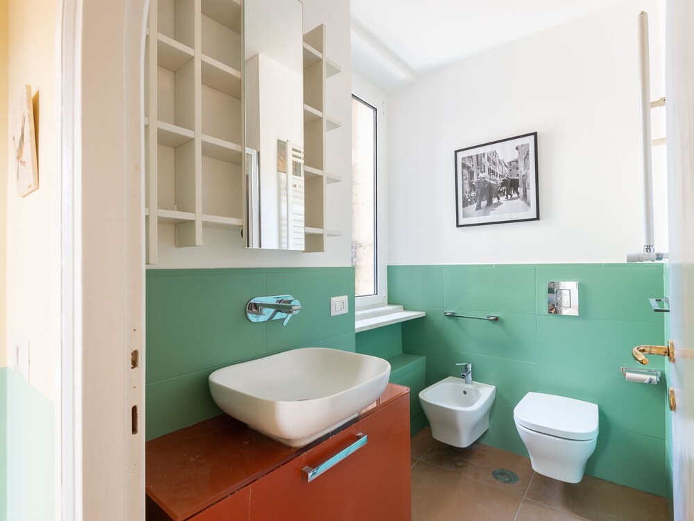 RSH Spanish Steps Luxury Apartments
