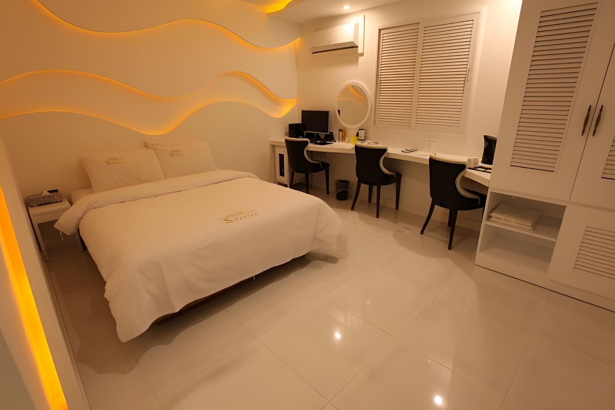 S-Petite Hotel