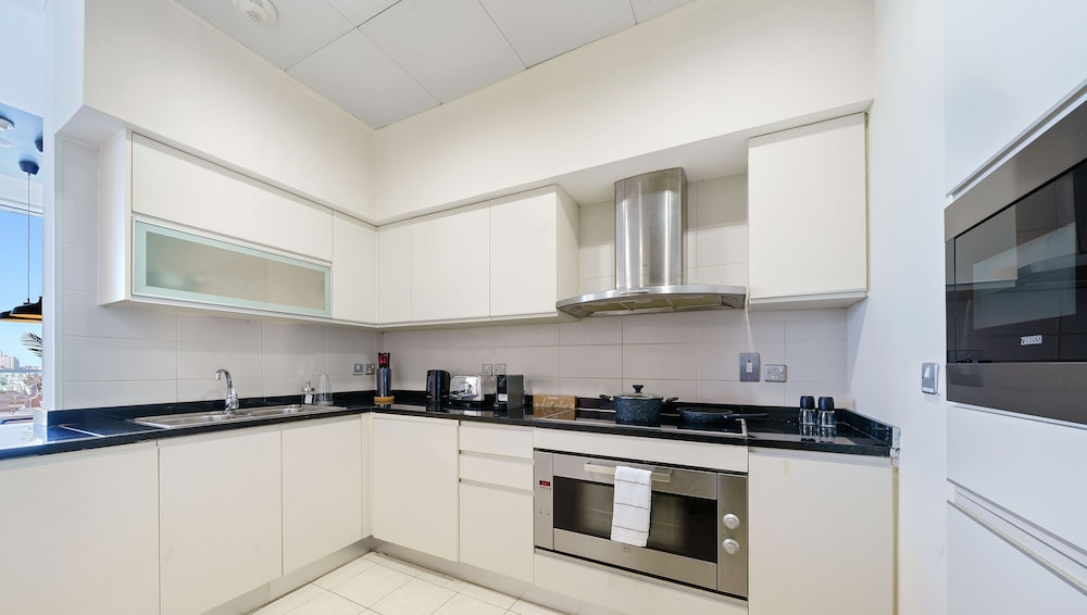 Manzil - Lux 3BR in Palm w Lazy River & Pvt Beach