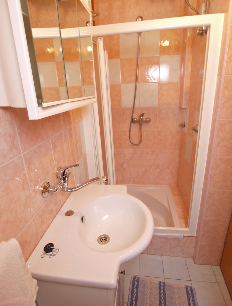 Apartment Ana 1068