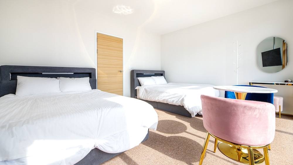 hotel room