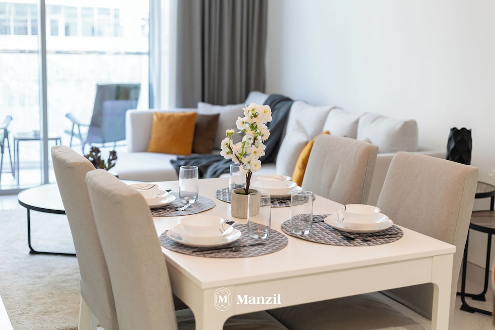 Manzil - 1BR Urban Living near Downtown