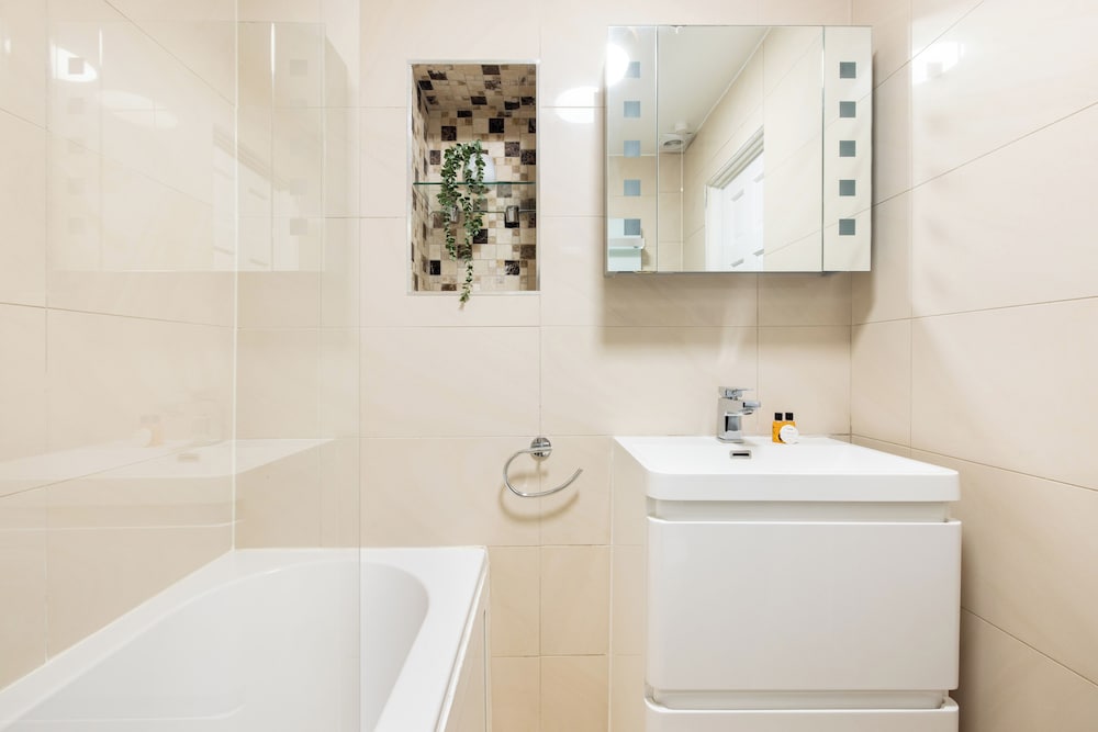 Chelsea Harbour Luxury Apartment