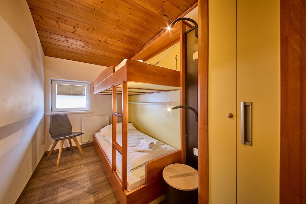 Delfi Ski & Bike Apartments