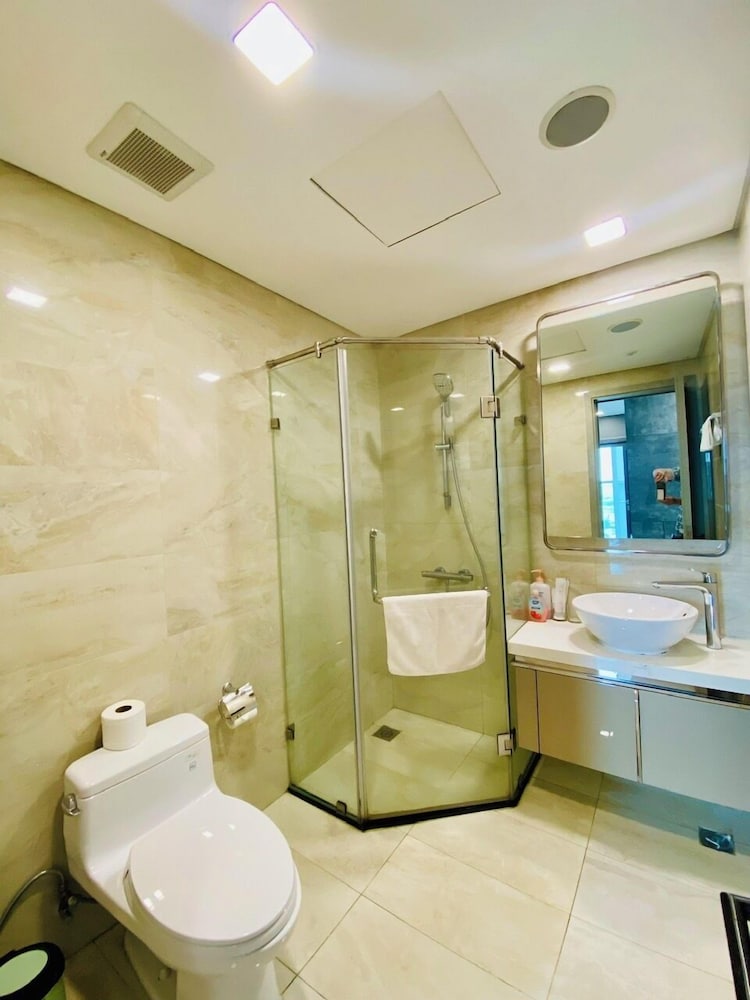 Serenity Serviced Apartments-Landmark 81