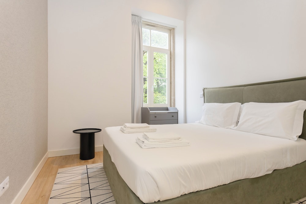 Crystal Luxury Apartment