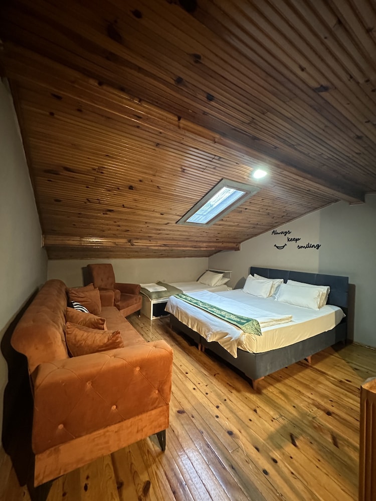 Green Bird Süit - Image 26