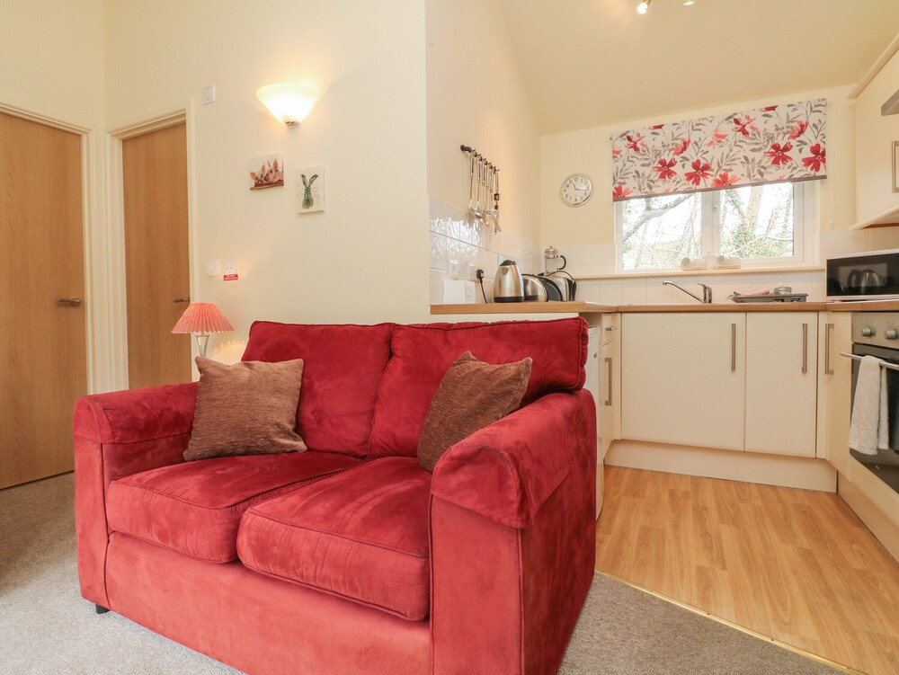 7 Manleigh Park