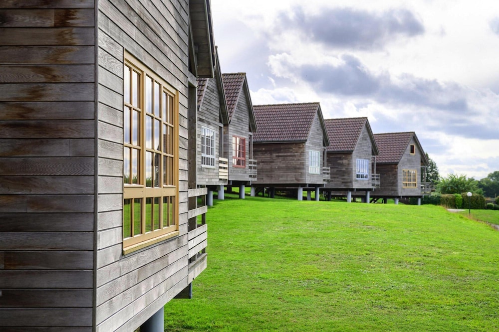 Wooden Chalet in Abbeville Near Somme Bay