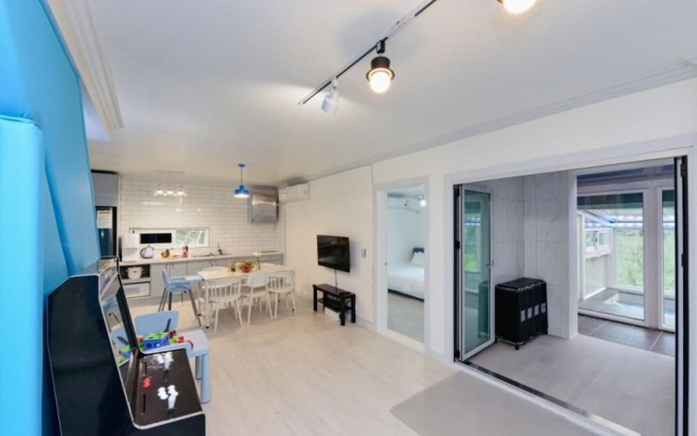 Gapyeong Shinbi Kids Pool Villa