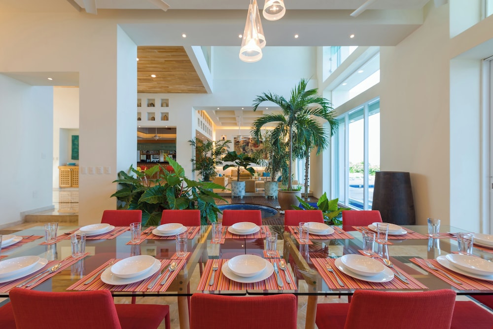 Villa Punta Sam Cancun Beachfront Luxury
