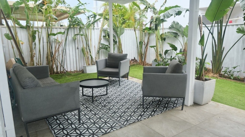 Coolangatta Surf & Stay 3 BR Townhouse
