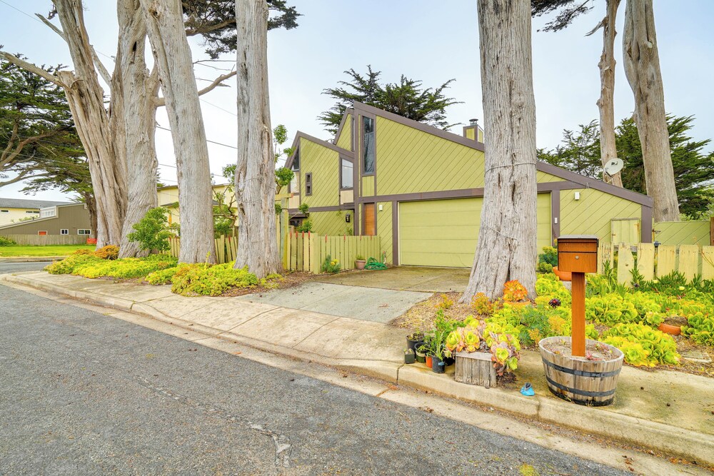 Moss Beach Oceanfront Retreat ~ 20 Mi to San Fran! view 3