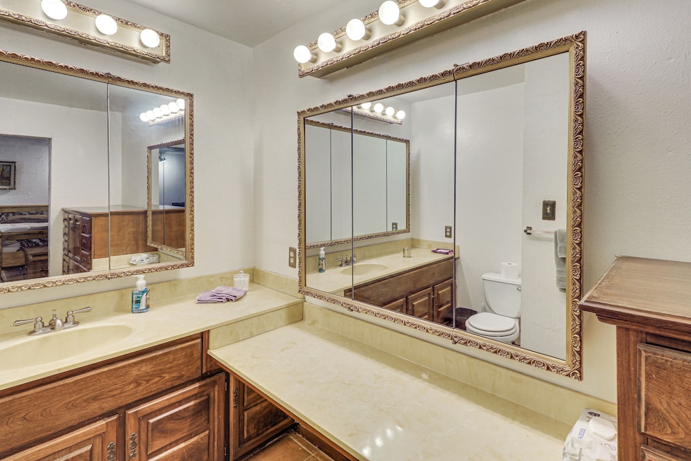 Perfect For Groups! Socorro Home Near NM Tech