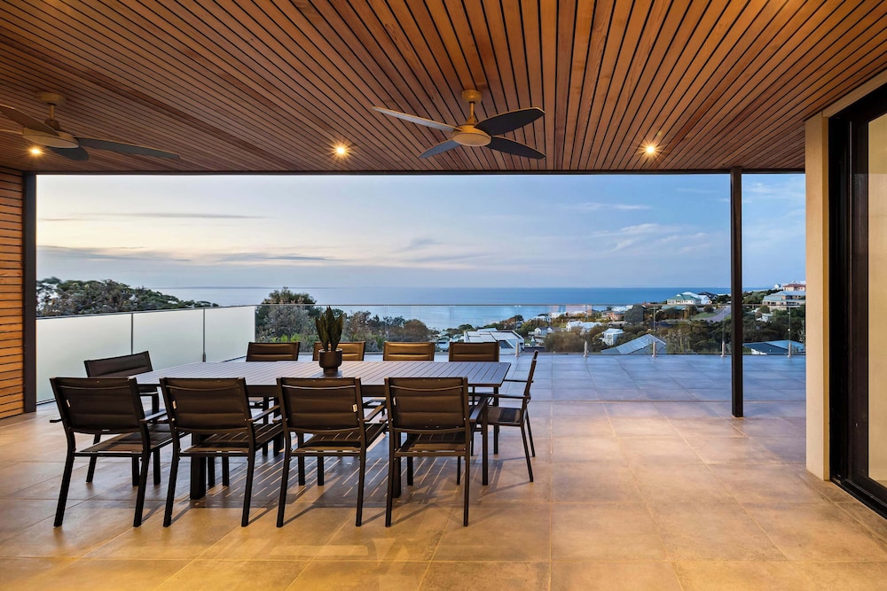 Valora Luxury By The Bay