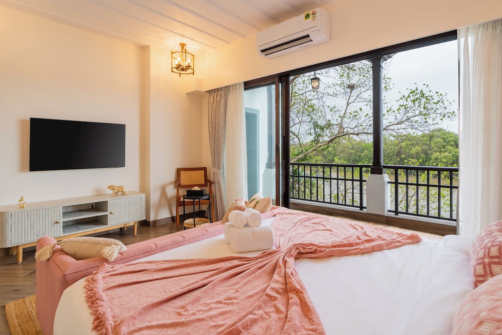 ELIVAAS VILLA FLEUVE