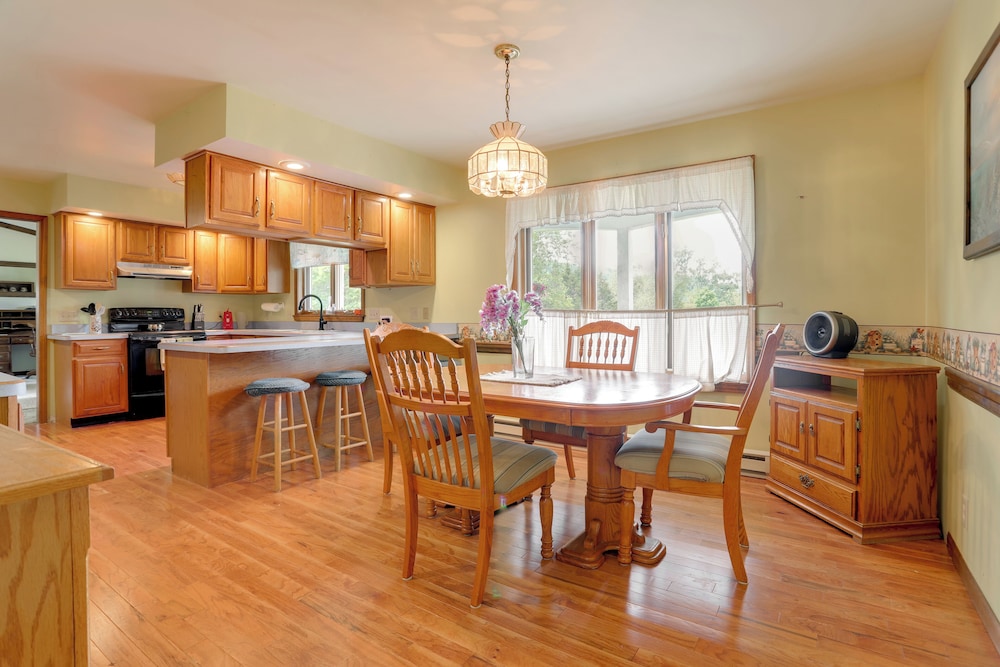 Home w/ Large Yard: 8 Mi to Holiday Valley Resort