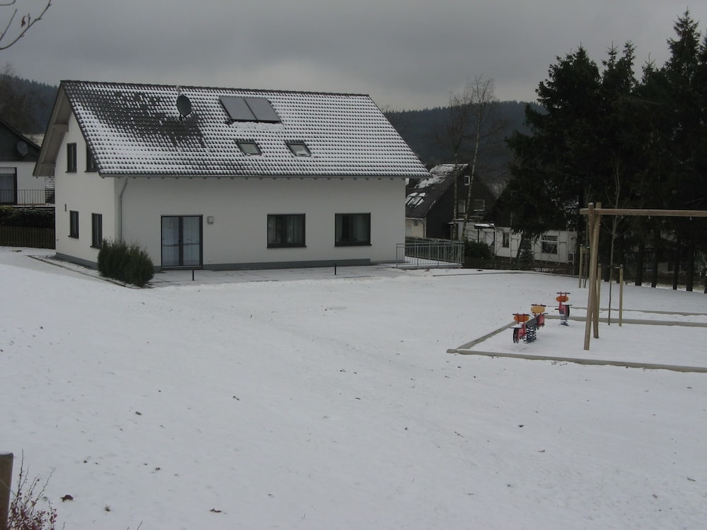 Photo 11