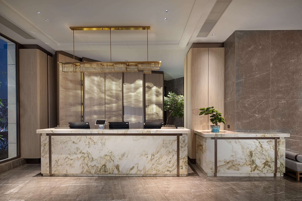 Days Hotel by Wyndham Chenzhou Beihu view 2