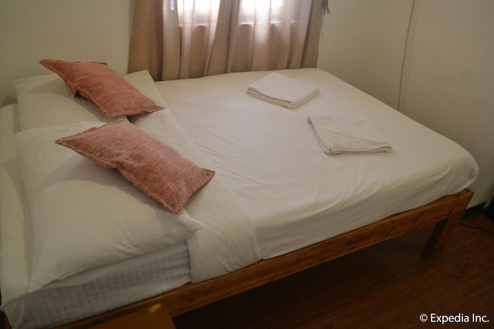 Chateau Beatrice Bed & Breakfast