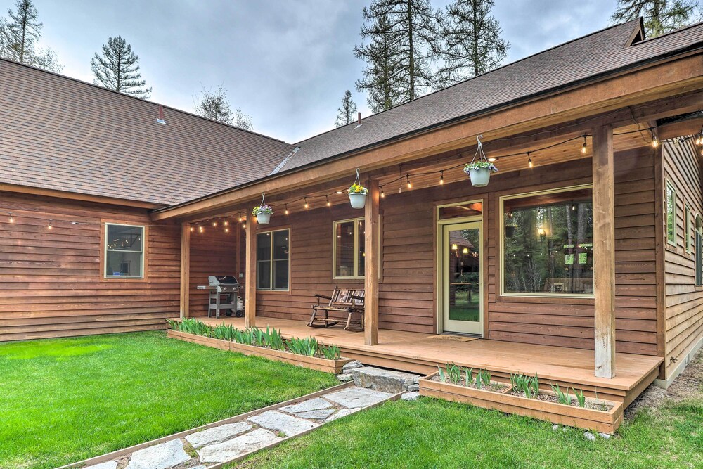 Enchanting Glacier Park Getaway by Flathead Lake! view 5