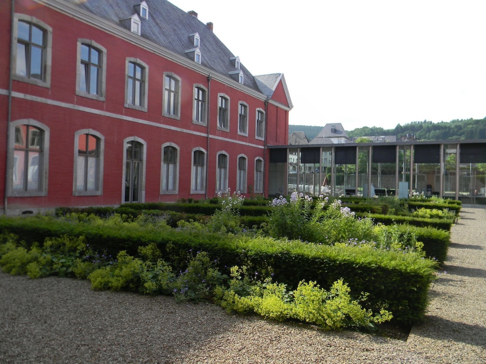 Photo 12