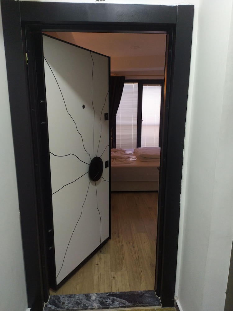 Mango Suites