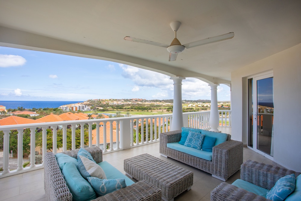 Blue Bay Apartments
