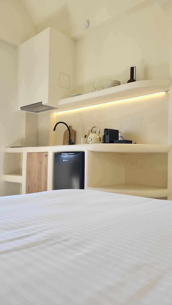MAEVA Santorini Suites