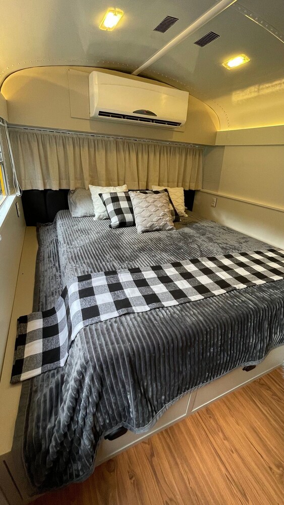 American Bus Glamping