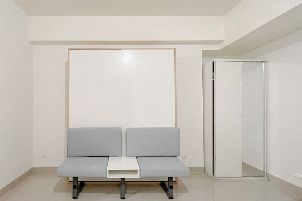 Studio Room (No Kitchen) Apartment Near Unhas Bandaraya - Tallasa City Makassar