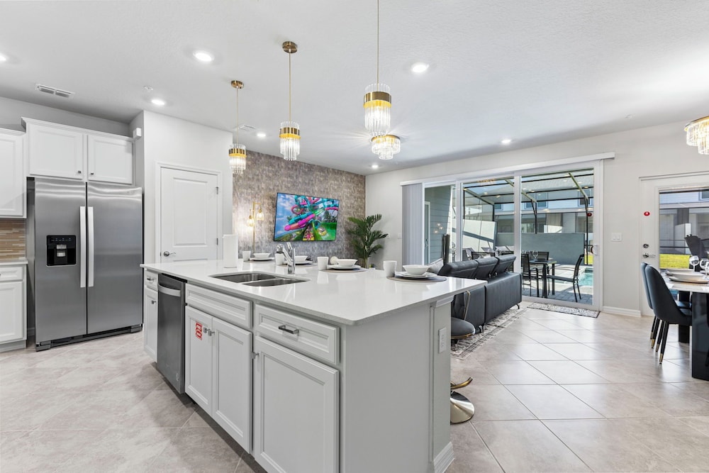 16049 Blue Wave Way