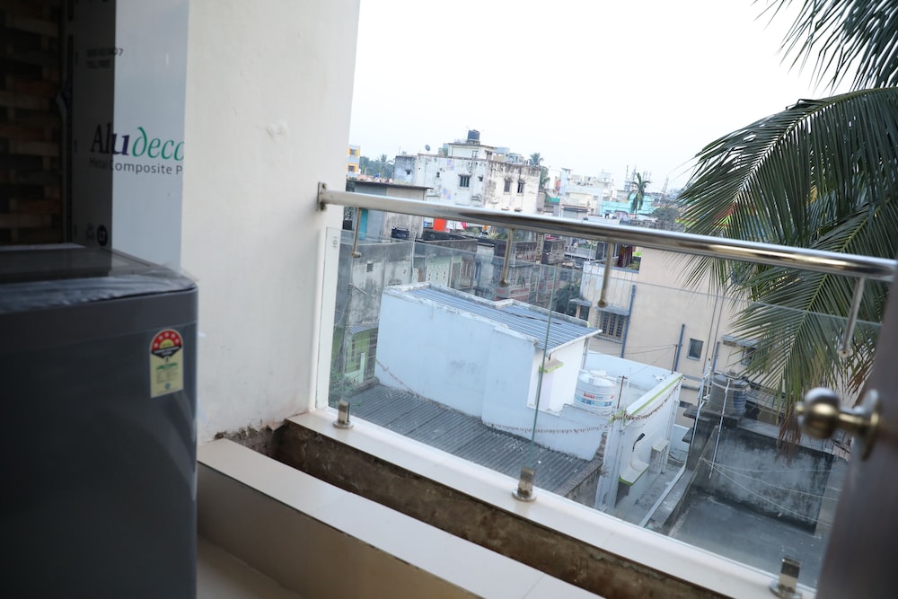 Aashhiana Guest House Entire 2BHK Service Apartments, Kolkata
